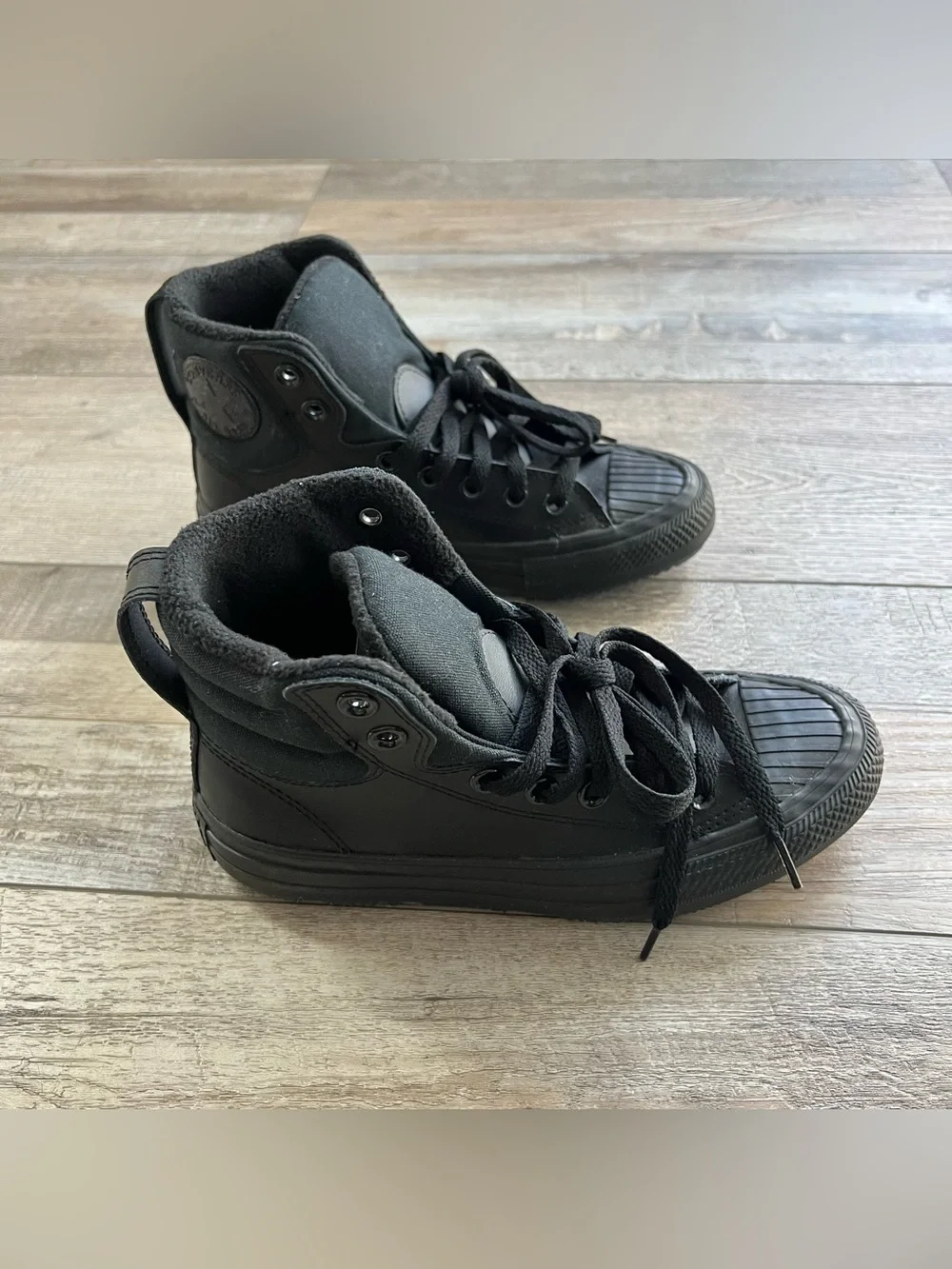 NWT Converse Boys Black Leather Berkshire Boots Size 3.5